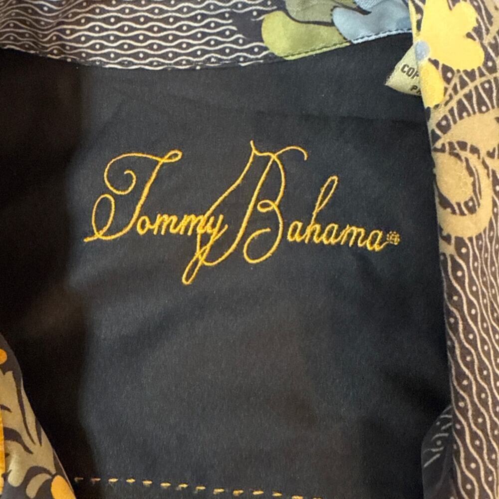 Tommy Bahama‎ 100% Silk Mens Hawaiian Button Up Shirt Size XL Vacation Casual - Picture 3 of 8